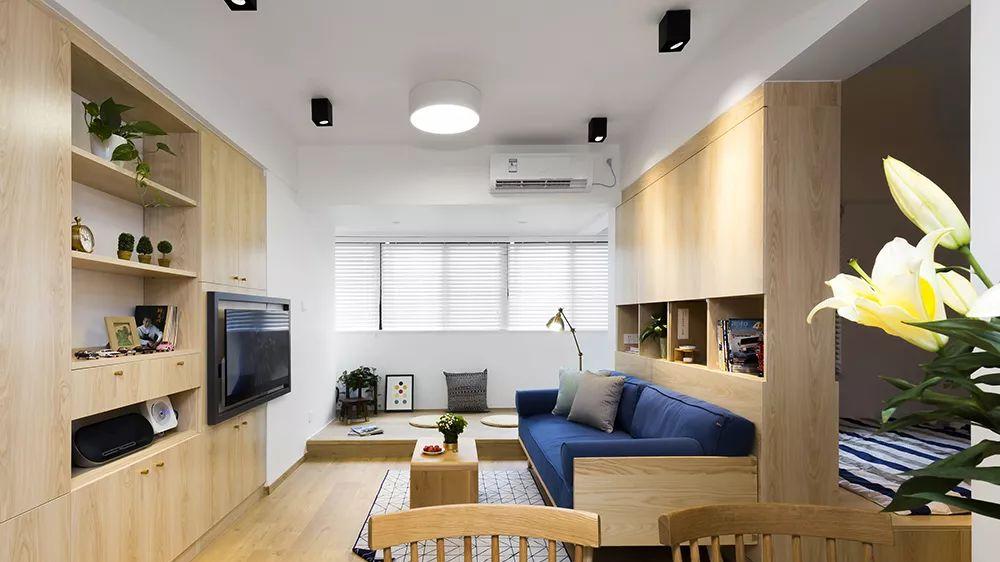 客厅装吸顶灯好吗？灯具选对了，你家客厅颜值蹭蹭往上涨！