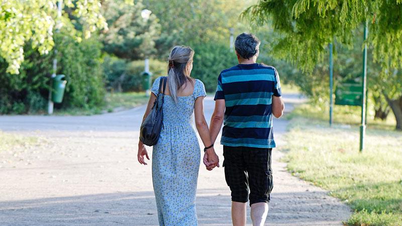 相见相思|“结婚10年，离婚1年，这个七夕，我收到了前夫送的玫瑰花”