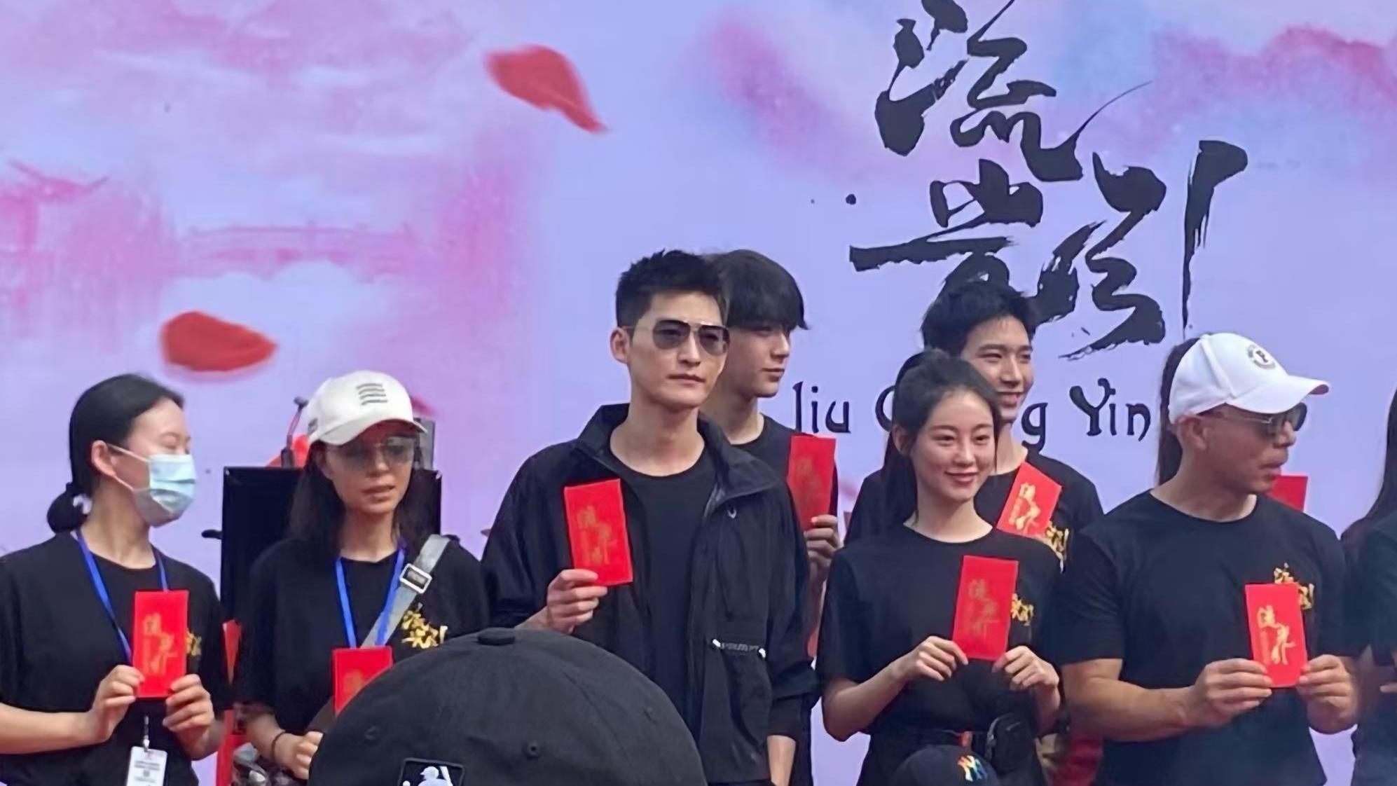 大叔论情感|?张翰上星剧接连扑街，新戏《流光引》开机，依旧不放弃霸总人设