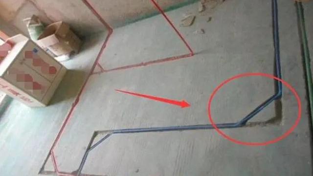 去新房看水电布线，没想到全是90度弯，这不是坑人吗？赶紧让改