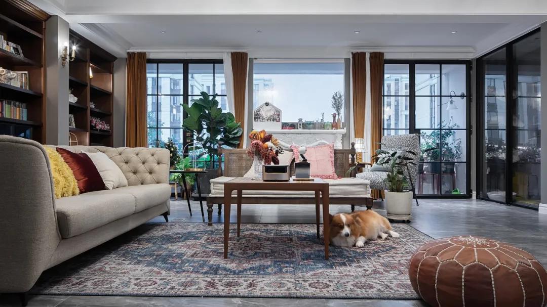 装修设计：整排书墙，玻璃砖隔断，复古混搭大平层