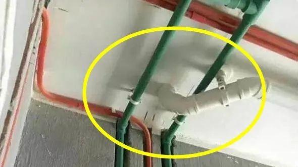 “水走天、电走地”靠谱吗？聪明人都不信这个，电线走顶好处多