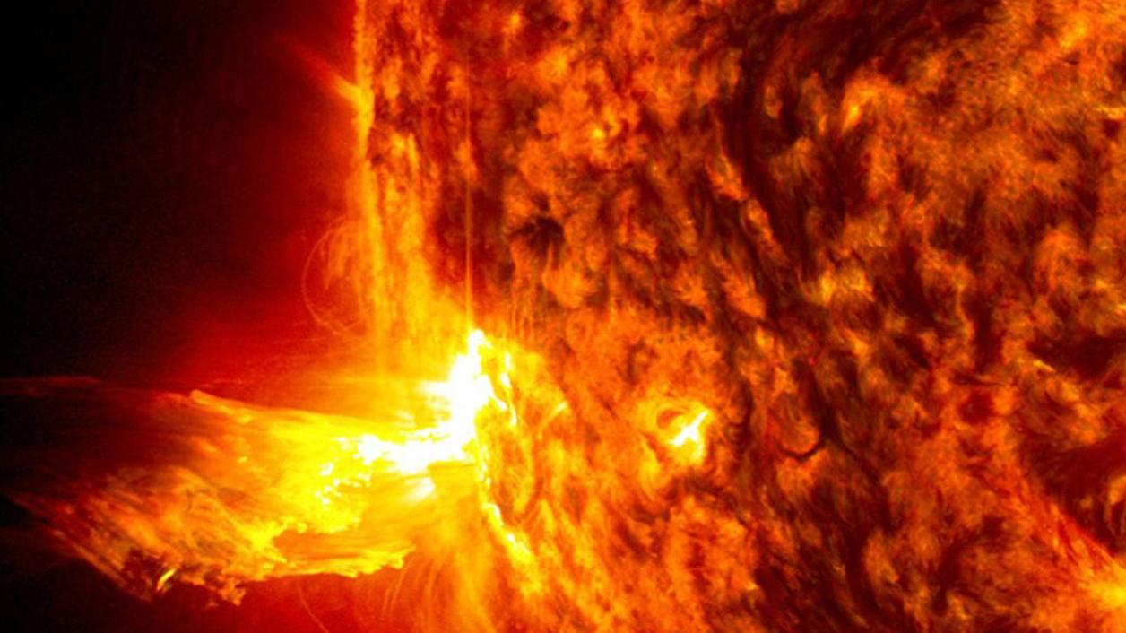 日冕 太阳风：对一个混乱的太阳的威胁的预测变得更好