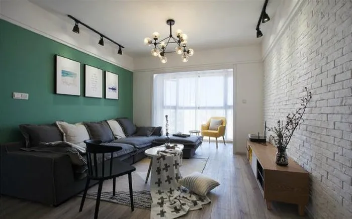 100平简约北欧风，墙面大面积采用绿色，耐看十足！