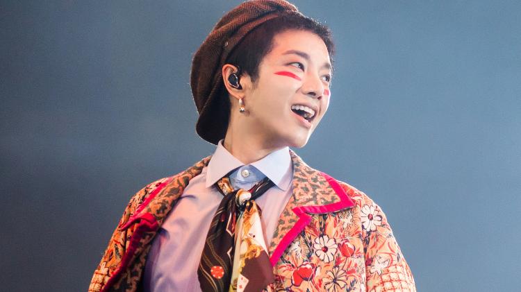 黄杨钿甜|38的炒饭，55的烤肉，唱歌现场像做法？被群嘲的华晨宇到底怎么了