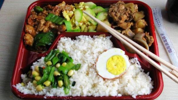 萌萌说萌宠 心理测试：在火车上4种早餐你选哪种？测你是否战胜了困难