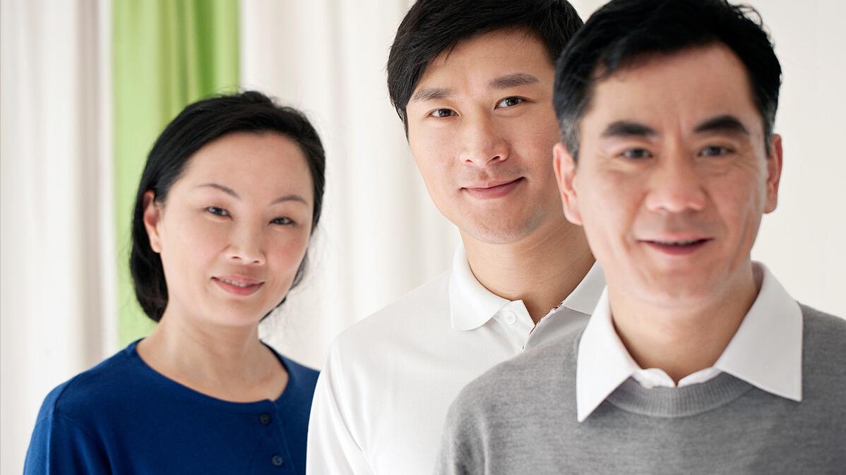 久久说情感|“你是一名博士，不愁娶老婆”，妈宝男盲目信母言，最终毁了自己