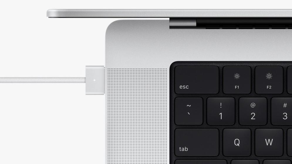 新款MacBook Pro加入快充功能，但充电器功率必须达到要求