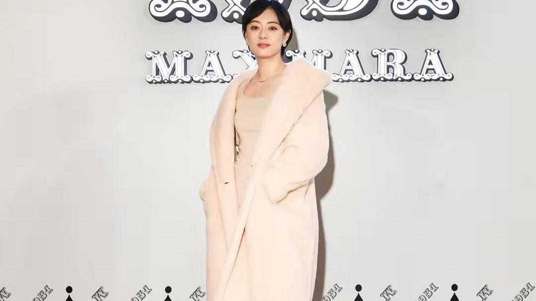 穿衣搭配 “娘娘”穿搭又上新了，高贵有气场