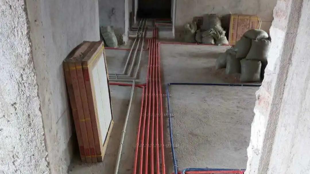 朋友介绍的水电师傅，今天水电完工了，大伙帮忙看看做得怎样