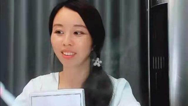 杨双双|熊磊直播首秀，人气高过田静？其实大多数人只是去她那里看热闹