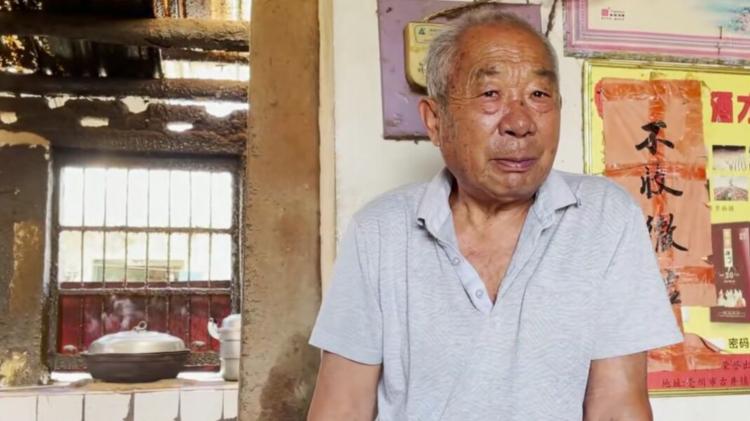 椒盐|众美食博主力捧的安徽怪老头炒菜，被吐槽名不副实，全靠味精撑着