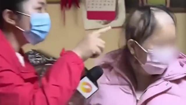 医生 美女去洗完头结果秃成“裘千尺”，美发店：我又没给你用硫酸洗