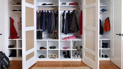 为什么有钱人都把衣柜装到顶了？听老师傅说完，懊悔我家做错了