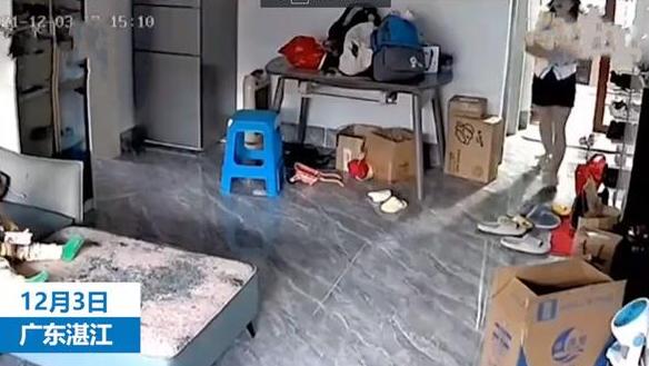 妈妈厨房炒菜，2岁娃突然在卧室大哭，妈妈进卧室5秒后厨房煤气爆炸