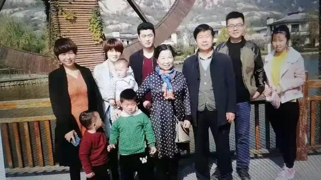 李昕言温度空间 田静妹妹霸气护外甥，内涵杜新枝：自己有病说没病，奇奇好好的