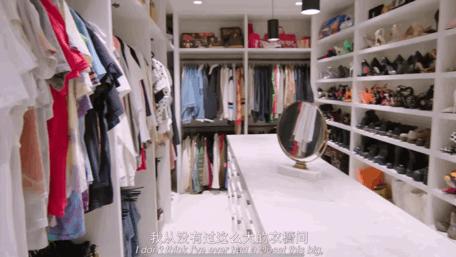 装个通顶衣柜有多香？打开藏2个步入式衣帽间，这才是高级收纳术