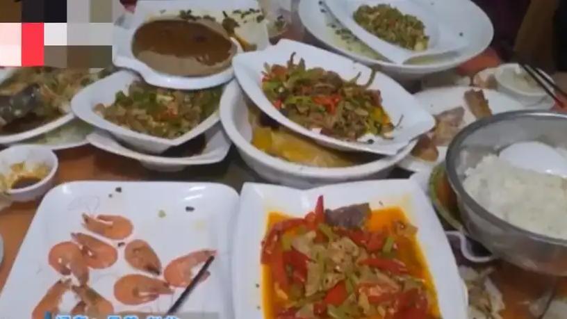 米饭|菜有臭味，米饭是生的。贵阳的文先生满月酒请的很窝火