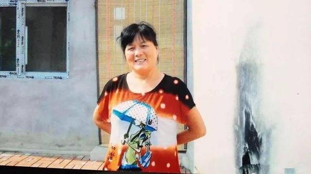 哲学筱筱|她最痛恨“狐狸精”，20年专业打小三，抓到一个当街暴揍、拍照