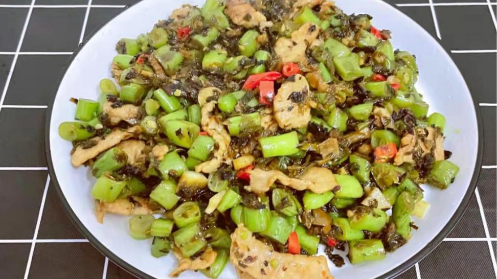 菠菜|冬天，不管有钱没钱，这下饭菜别错过，荤素搭配，南方人特爱吃