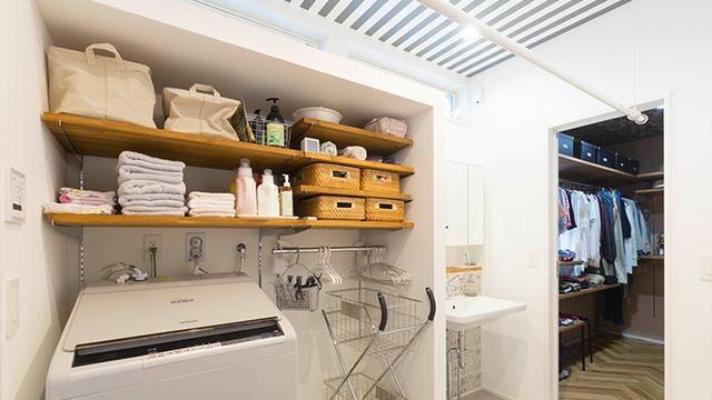 邻居家装修标新立异，晾衣架装在客厅，有客人来居然能隐形看不见