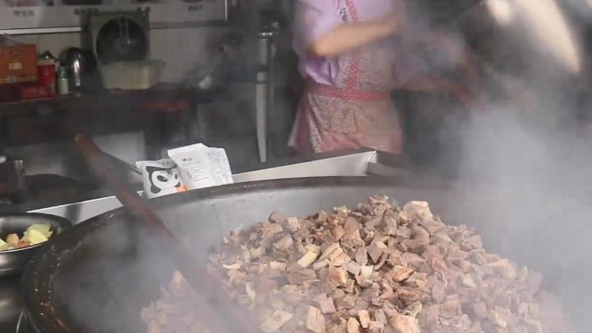 武汉|武汉4兄妹霸占一条街，各干各的生意很好，年入上百万