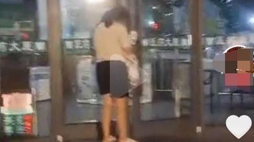 四叶草海之恋|杜新枝被气病了，堂嫂半夜去抓药。杜粉：郭威光顾着自己吃海底捞
