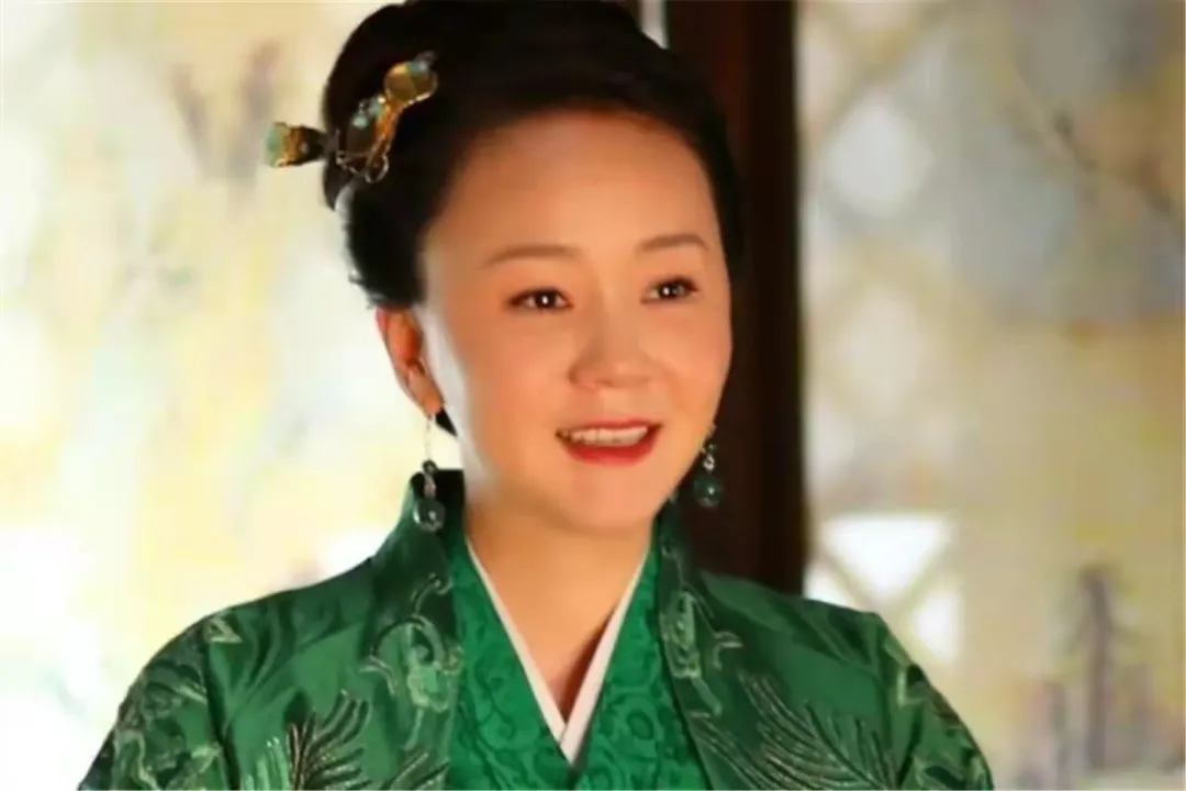 江晓夏夏 《知否知否》小秦氏的一生，像极了那些用力过猛的女人