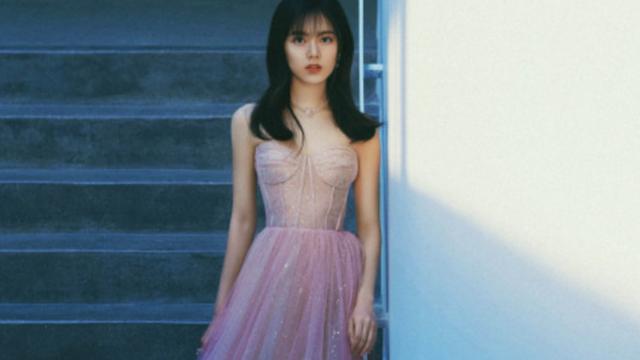 饺子|简约风打扮只服赵今麦！减肥后美出新高，清纯模样有谁不可