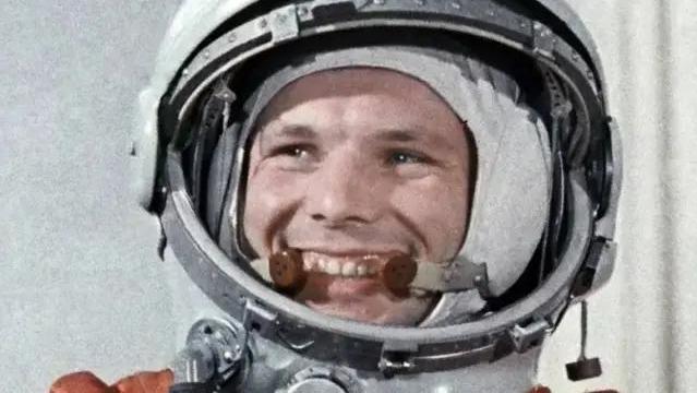 月球 64年前，苏联将一只3岁的小狗送入太空，是真的吗？如今现状如何？