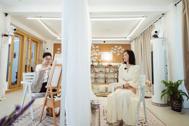 漫小文|《再见爱人》：没有爱情的郭柯宇，现在谈恋爱还来得及吗？
