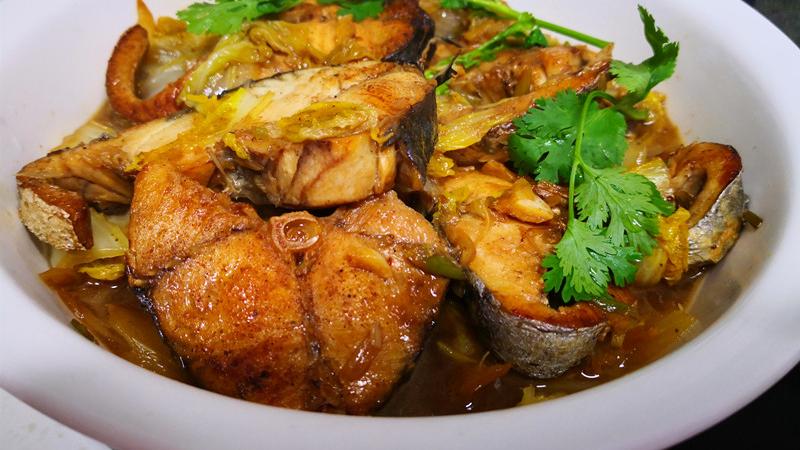 鲅鱼|天冷了，多给家人做这鱼吃，刺少肉嫩营养高，和白菜一起炖最香！