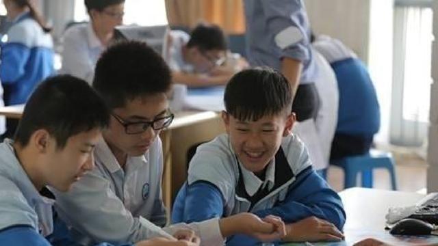 萌听小c姐|双胞胎同时被北大录取，从未上过补习班，采访父亲后发现秘诀所在