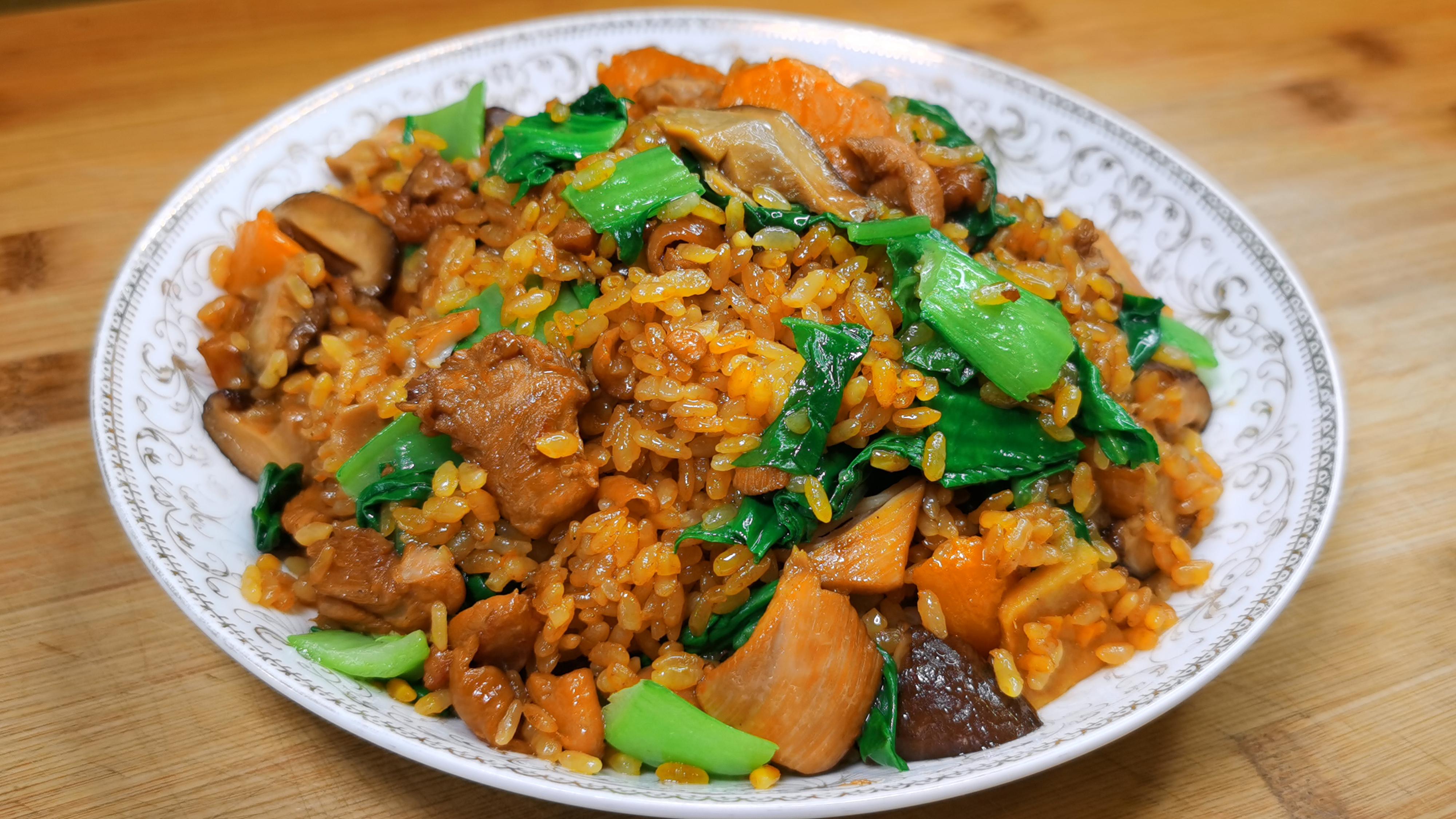 南瓜|米饭这样一蒸，孩子第一口就能喜欢上，米饭粒粒松散，软糯咸香