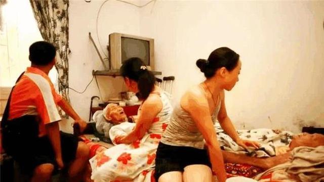 从不改名的小蘑菇|八旬老人的爱情故事：真正的爱情，不会因为时间而减淡