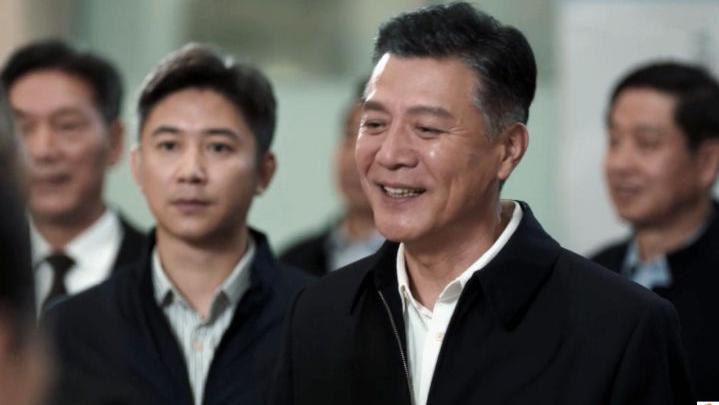 舜子的简单日记|扫黑风暴李成阳的巅峰时刻，一个人的演讲很精彩，但是结局很可怕