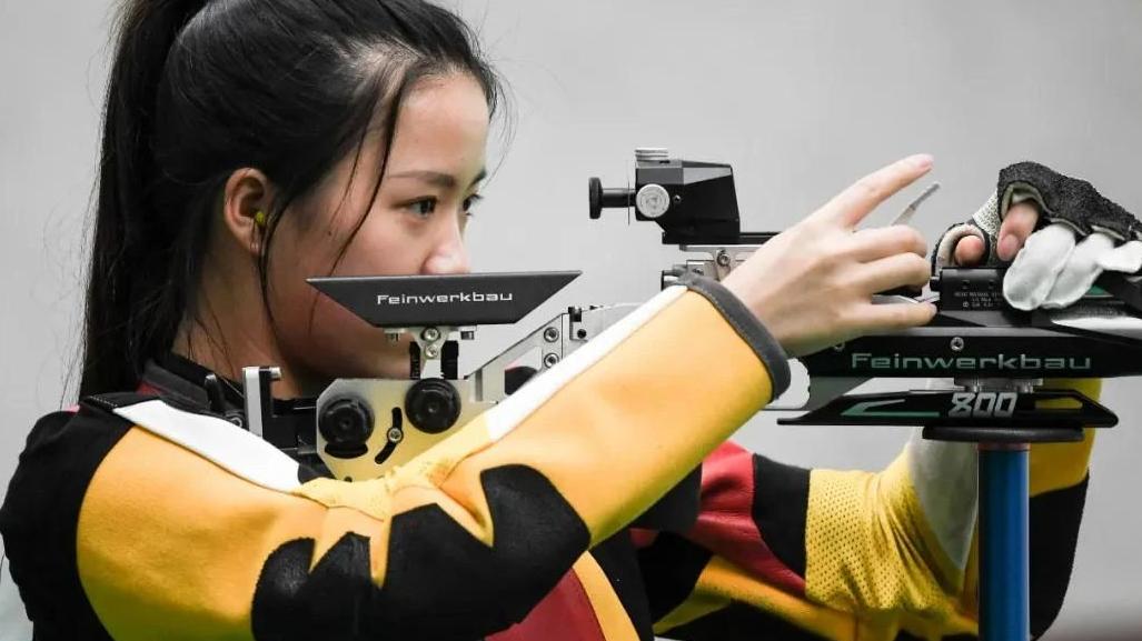 子芫伴你成长|“气枪公主”杨倩：18岁上清华，21岁夺奥运金牌，生活中她反差大