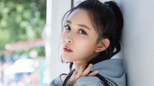 毕福剑|上周公认热度最高的10位艺人：赵丽颖跌至第6，榜首雷打不动