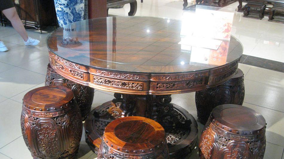 大红酸枝家具，5种方法判定优劣