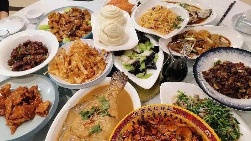 |为什么酒店不准服务员吃剩菜，即便是客人一口未吃？