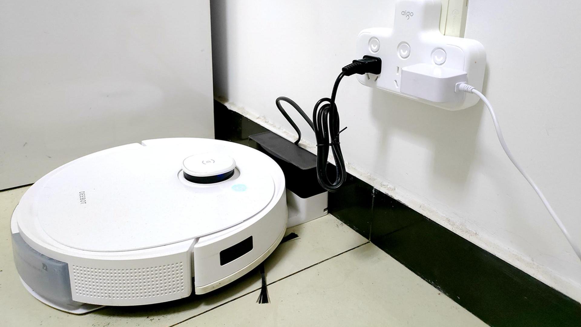 装修预留插座不够？一口变三口，aigo这款转换器轻松解决插孔难题