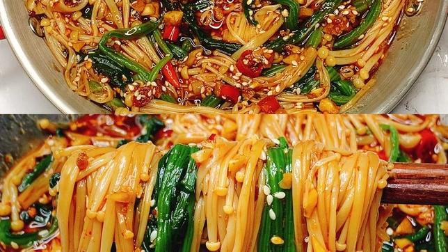 周末愉快 减脂餐-菠菜拌金针菇