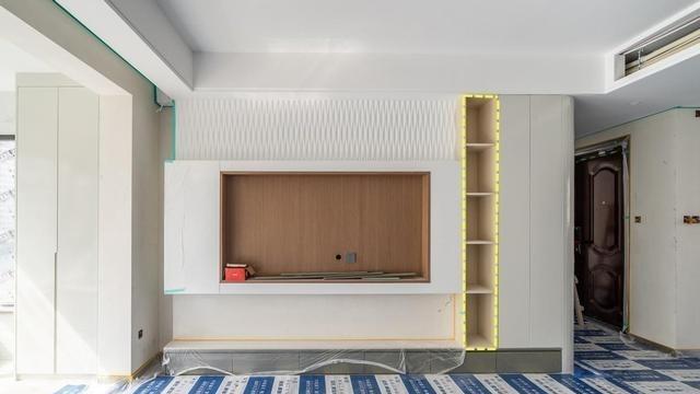 现在装柜子也“内卷”了，顶天立地不要做得太满，学会留空才耐用