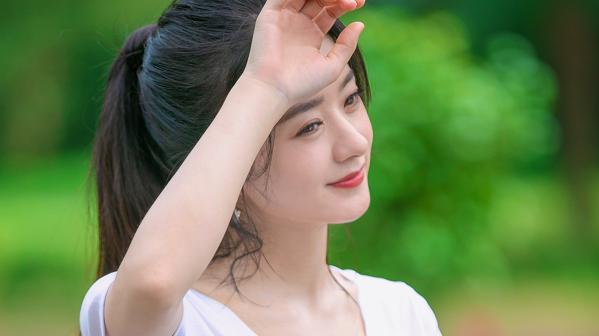 陈坤|赵丽颖当妈后气质大变，穿休闲装不显土气，冯绍峰真会选老婆