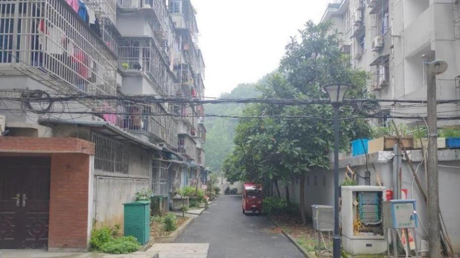 三五年后，“楼梯房”与“电梯房”哪种更值钱？有分析结果了