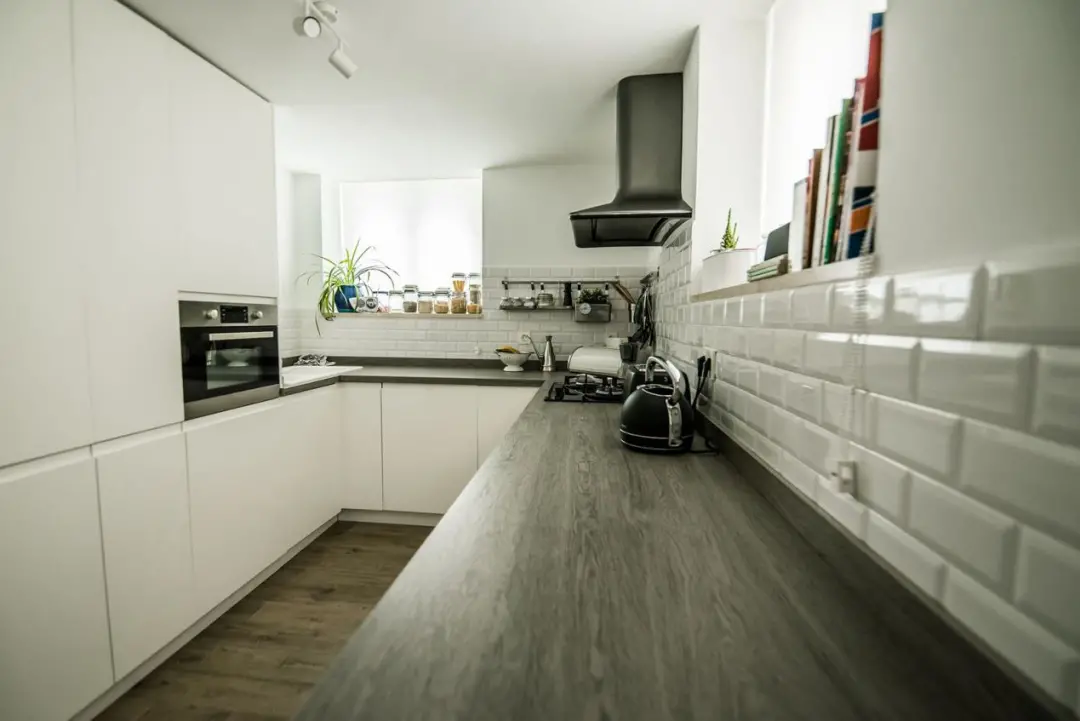 他买下旧厂房，朋友却没一个看好，完工逆袭90平复式楼人见人夸