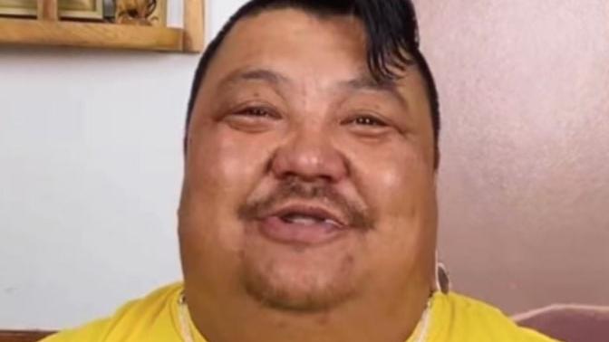 拉面|恩克年收入过千万，餐厅建在木桩上，连绵数里一眼望不到头