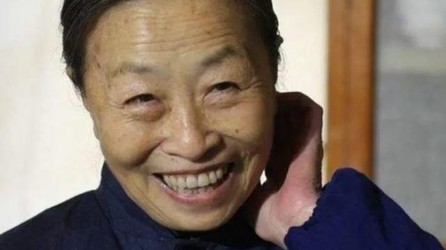 刘欢|82岁张少华瘦骨嶙峋，胡歌看望失声痛哭，为何有人却说报应来了？