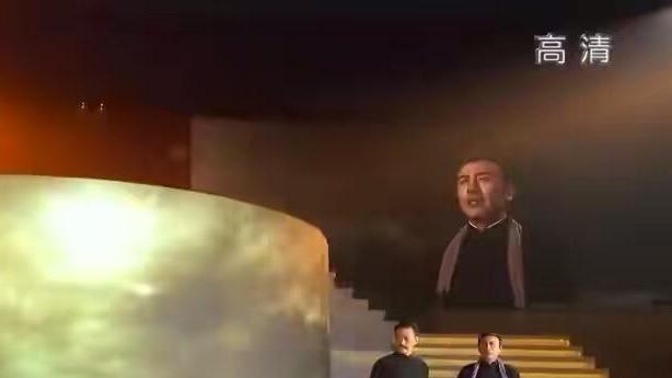 刘诗诗|刘诗诗登上新闻联播，穿民族服饰白到发光，回眸一笑好惊艳啊！