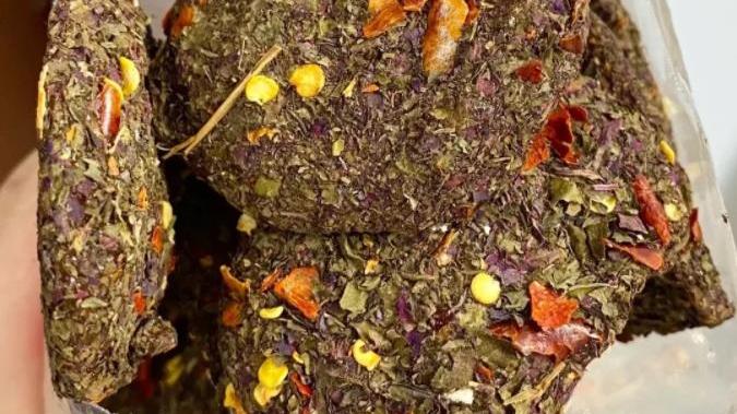 湖南|湖南朋友给的特产，广东人还以为是恶作剧，这真下不去嘴啊